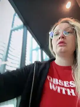 Snapshot of Teya_moon_ chatting on 26, 2, 2025 Teya moon  online show from 26, 2, 2025