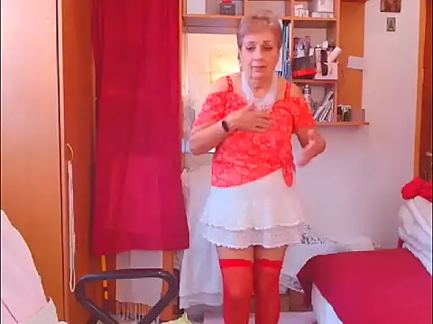 Victoria5643 online show from 22, 11, 2025