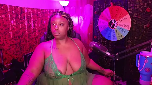 Snapshot of cheriserozequeen chatting on 28, 5, 2026 cheriserozequeen online show from 28, 5, 2026