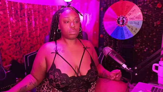 Snapshot of cheriserozequeen chatting on 30, 5, 2026 cheriserozequeen online show from 30, 5, 2026