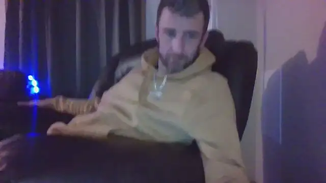 Snapshot of HungStud4You chatting on 18, 2, 2025 HungStud4You online show from 18, 2, 2025