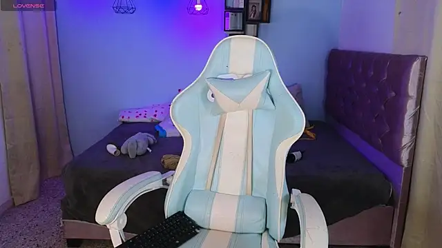 Peggy Funn online show from 13, 1, 2025