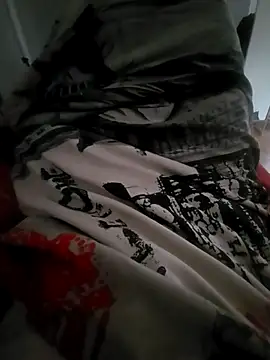 Snapshot of therealbeverlycious chatting on 21, 12, 2025 therealbeverlycious online show from 21, 12, 2025