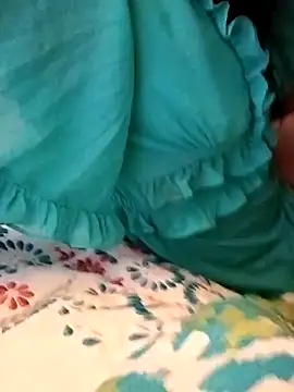 whitetrashdirtyslut online show from 17, 3, 2026