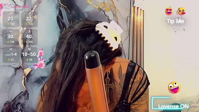 khiara moretti online show from 28, 2, 2026