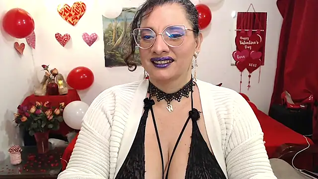 Snapshot of Aleja_Gonzales chatting on 12, 2, 2025 Aleja Gonzales online show from 12, 2, 2025