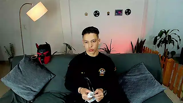 Snapshot of Baxter_Dex chatting on 4, 2, 2025 Baxter Dex online show from 4, 2, 2025