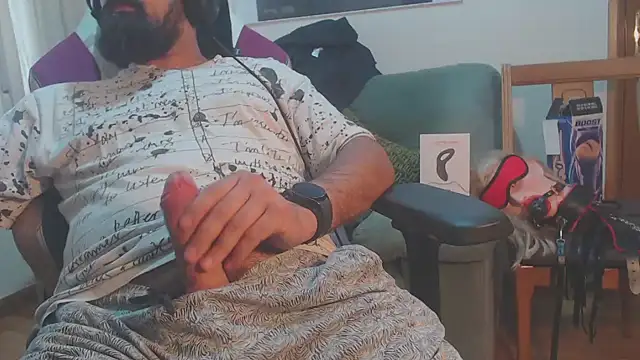 Snapshot of master4subslut chatting on 9, 9, 2025 master4subslut online show from 9, 9, 2025