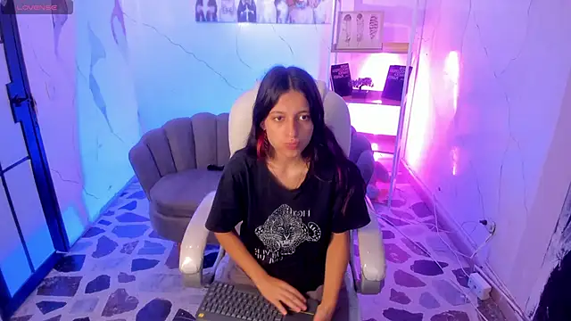 Snapshot of Agathaargent_ chatting on 30, 9, 2025 Agathaargent online show from 30, 9, 2025