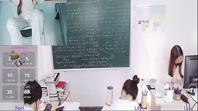 Snapshot of _Math_ chatting on 3, 6, 2026 Math online show from 3, 6, 2026