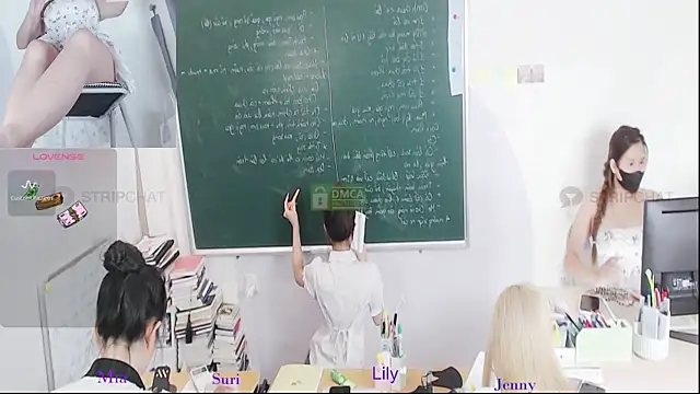Snapshot of _Math_ chatting on 4, 7, 2026 Math online show from 4, 7, 2026