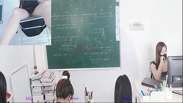 Snapshot of _Math_ chatting on 11, 7, 2026 Math online show from 11, 7, 2026