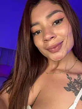 Roxanne 08 online show from 10, 3, 2025