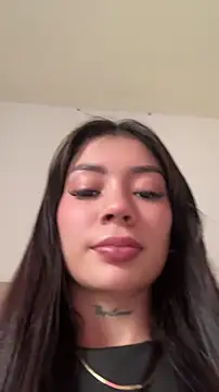 Snapshot of Roxanne_08 chatting on 4, 5, 2026 Roxanne 08 online show from 4, 5, 2026
