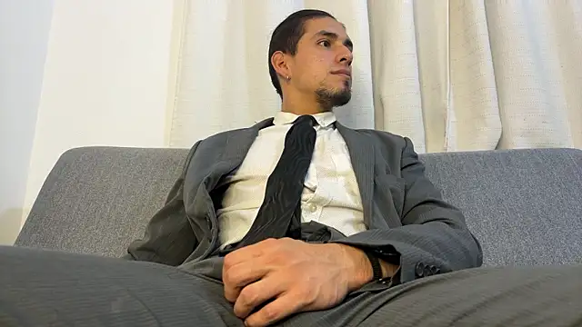 Tom blunt96 online show from 28, 2, 2026