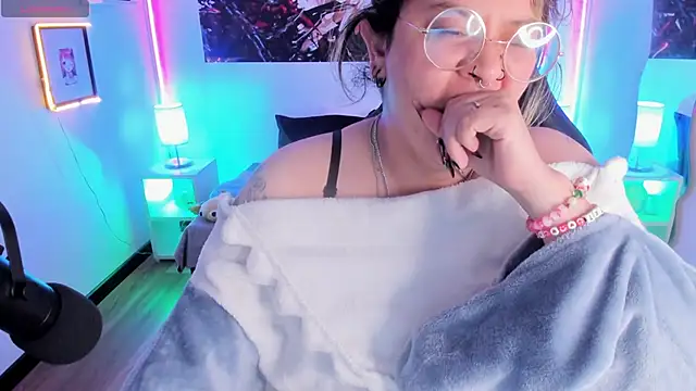 lucky-leah online show from 22, 11, 2025