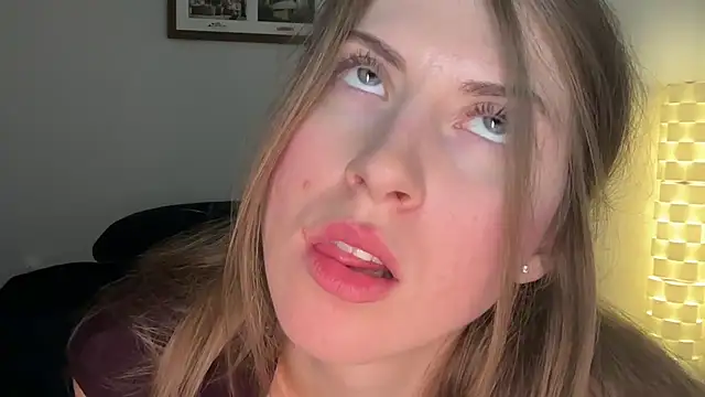 YUMIandbigWOLF online show from 7, 2, 2025