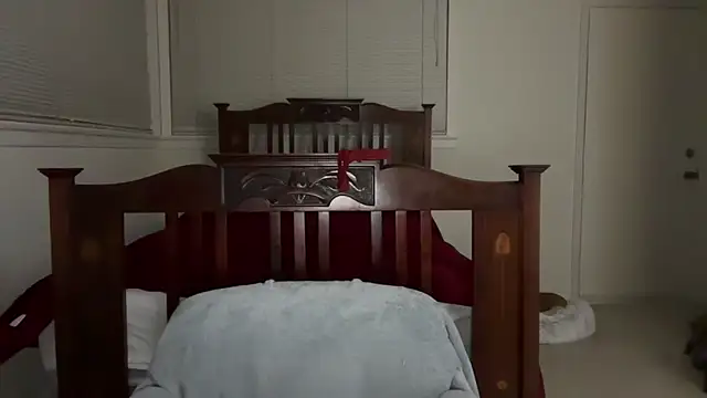 Snapshot of YUMIandbigWOLF chatting on 3, 2, 2026 YUMIandbigWOLF online show from 3, 2, 2026