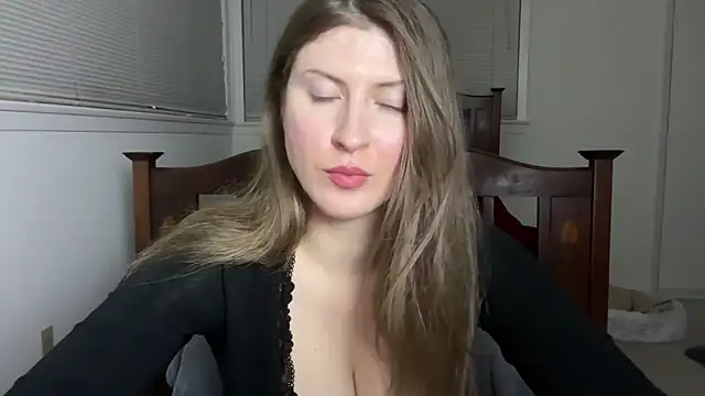 YUMIandbigWOLF online show from 9, 2, 2026