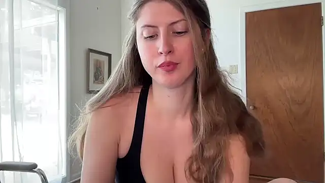 Snapshot of YUMIandbigWOLF chatting on 19, 6, 2026 YUMIandbigWOLF online show from 19, 6, 2026