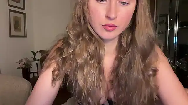 Snapshot of YUMIandbigWOLF chatting on 12, 7, 2026 YUMIandbigWOLF online show from 12, 7, 2026