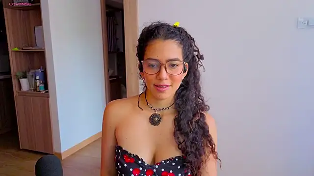 Snapshot of arteverena chatting on 29, 4, 2026 arteverena online show from 29, 4, 2026