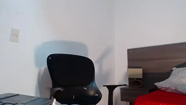 Snapshot of Mila_cams1_ chatting on 15, 2, 2026 Mila cams1 online show from 15, 2, 2026