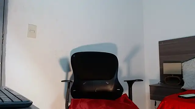 Snapshot of Mila_cams1_ chatting on 22, 2, 2026 Mila cams1 online show from 22, 2, 2026