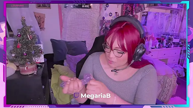 Snapshot of MegariaB chatting on 21, 12, 2024 MegariaB online show from 21, 12, 2024