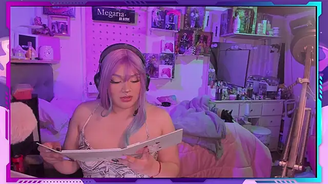 Snapshot of MegariaB chatting on 9, 10, 2025 MegariaB online show from 9, 10, 2025