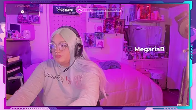 Snapshot of MegariaB chatting on 20, 10, 2025 MegariaB online show from 20, 10, 2025