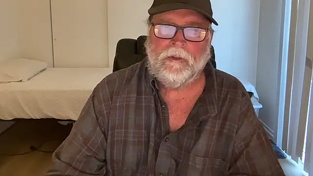 Snapshot of Drummajor chatting on 3, 5, 2026 Drummajor online show from 3, 5, 2026