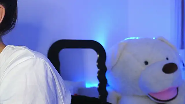 Snapshot of ivyleague_ chatting on 1, 3, 2026 ivyleague online show from 1, 3, 2026