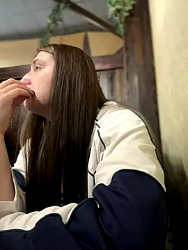 Snapshot of JessiMur chatting on 11, 9, 2025 JessiMur online show from 11, 9, 2025