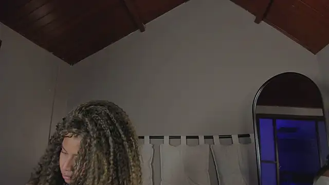 Snapshot of nayah__ chatting on 4, 3, 2025 nayah online show from 4, 3, 2025