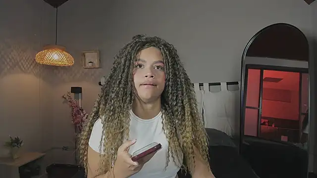 Snapshot of nayah__ chatting on 10, 3, 2025 nayah online show from 10, 3, 2025