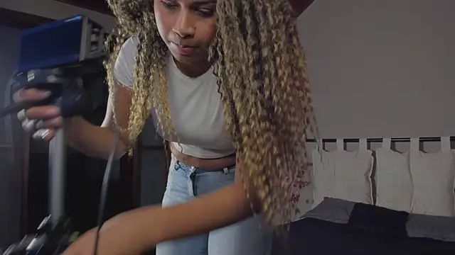 Snapshot of nayah__ chatting on 11, 3, 2025 nayah online show from 11, 3, 2025