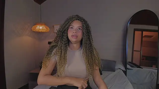 Snapshot of nayah__ chatting on 18, 3, 2025 nayah online show from 18, 3, 2025