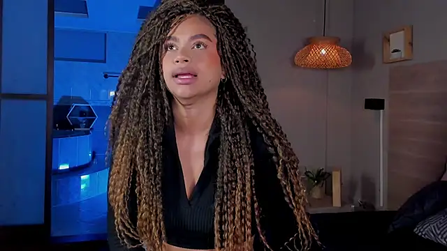 Snapshot of nayah__ chatting on 13, 10, 2025 nayah online show from 13, 10, 2025