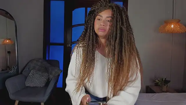 Snapshot of nayah__ chatting on 28, 10, 2025 nayah online show from 28, 10, 2025