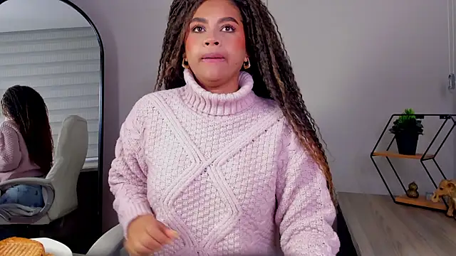 Snapshot of nayah__ chatting on 13, 11, 2025 nayah online show from 13, 11, 2025