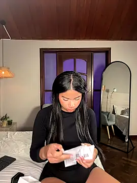 Snapshot of nayah__ chatting on 19, 12, 2025 nayah online show from 19, 12, 2025