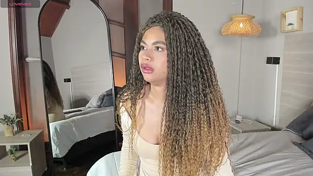 Snapshot of nayah__ chatting on 10, 4, 2026 nayah online show from 10, 4, 2026