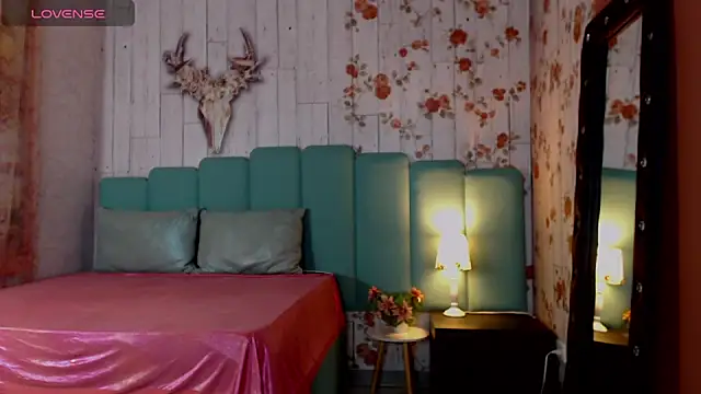 Snapshot of Alison_Simmons chatting on 14, 12, 2024 Alison Simmons online show from 14, 12, 2024