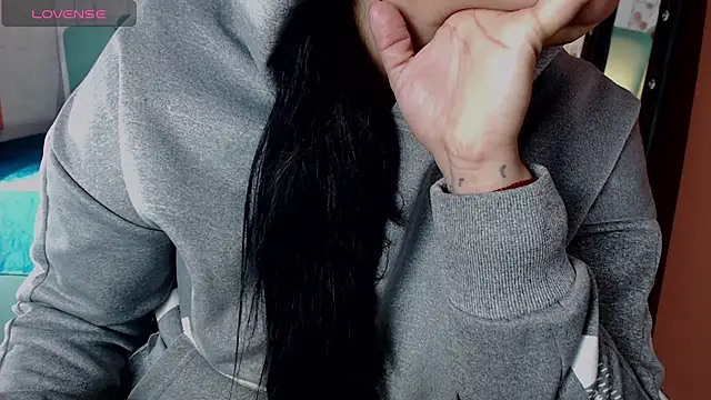 Snapshot of Alison_Simmons chatting on 5, 1, 2025 Alison Simmons online show from 5, 1, 2025