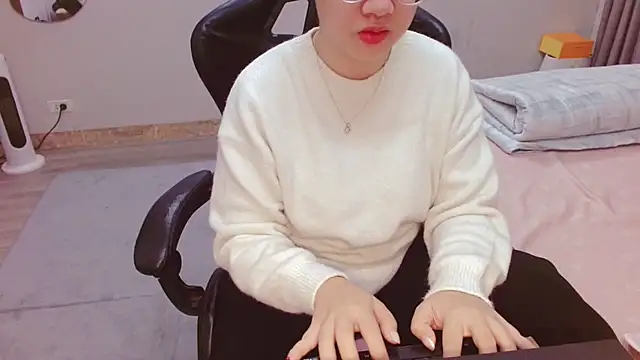 Snapshot of Alisa_Hotfeeling chatting on 19, 2, 2025 Alisa Hotfeeling online show from 19, 2, 2025