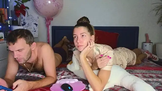 Snapshot of FoxLoveBasik chatting on 11, 12, 2024 FoxLoveBasik online show from 11, 12, 2024