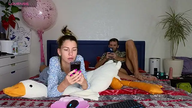 Snapshot of FoxLoveBasik chatting on 12, 12, 2024 FoxLoveBasik online show from 12, 12, 2024