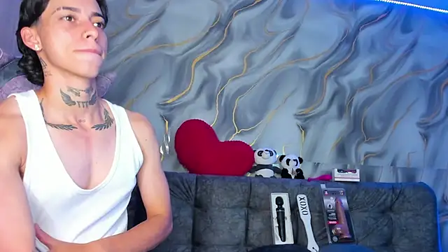 AmberAdams  online show from 17, 4, 2026