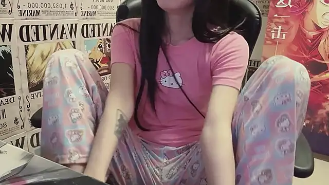 Snapshot of SNAKEgirlQAQ chatting on 31, 5, 2026 SNAKEgirlQAQ online show from 31, 5, 2026